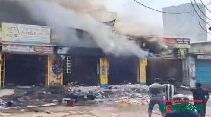 Fire at Uttara BGB Market under control